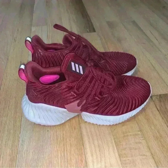 Women’s Adidas Alphabounce Instinct Burgundy Sneakers Continental Soles Size 6.5 - Picture 1 of 10